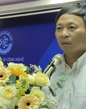 Thứ trưởng Bộ Khoa học và Công nghệ Hoàng Minh phát biểu tại hội nghị. Ảnh: Hà An