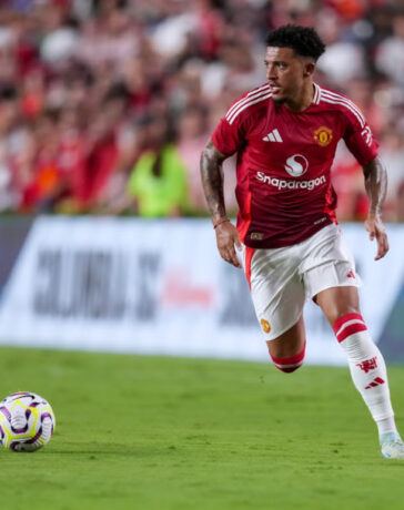 Sancho thi đấu trong trận giao hữu gặp Liverpool trên đất Mỹ hôm 2/8. Ảnh: AFP.