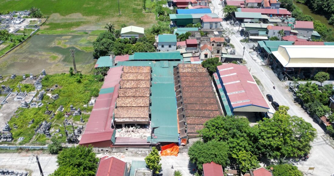 Khu nhà xưởng sản xuất bao bì nhìn từ trên cao. Ảnh: Lê Hoàng