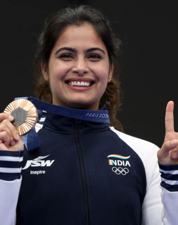 Manu Bhaker với tấm HC đồng nội dung súng ngắn hơi 10m nữ. Ảnh: AFP