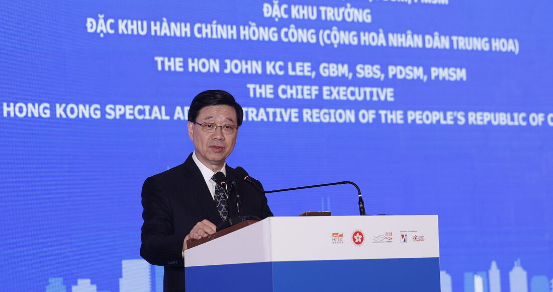 Ông Lý Gia Siêu, Trưởng Đặc khu Hành chính Hong Kong phát biểu trong chuyến thăm Việt Nam. Ảnh: HKTDC