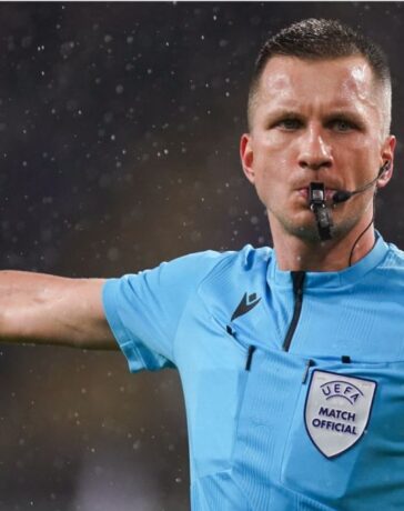Trọng tài Frankowski khi làm nhiệm vụ trong một trận đấu thuộc UEFA.