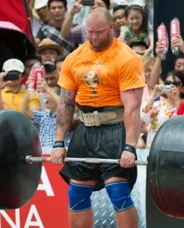 Hafthor Bjornsson tham gia giải Giải vô địch nâng tạ thế giới năm 2013. Ảnh: Victor Fraile/Stringer