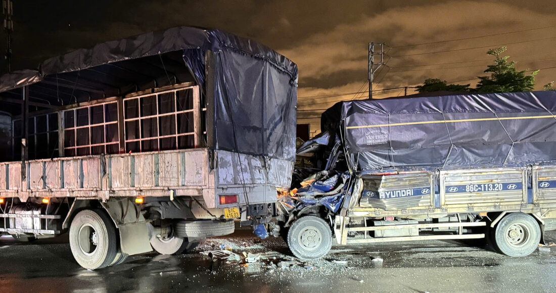 Hiện trường tai nạn trên quốc lộ 1. Ảnh: Tư Huynh