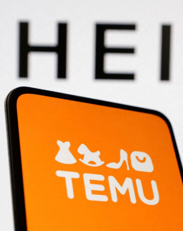 Logo của Shein and Temu trên màn hình máy tính và điện thoại ngày 22/8. Ảnh: Reuters