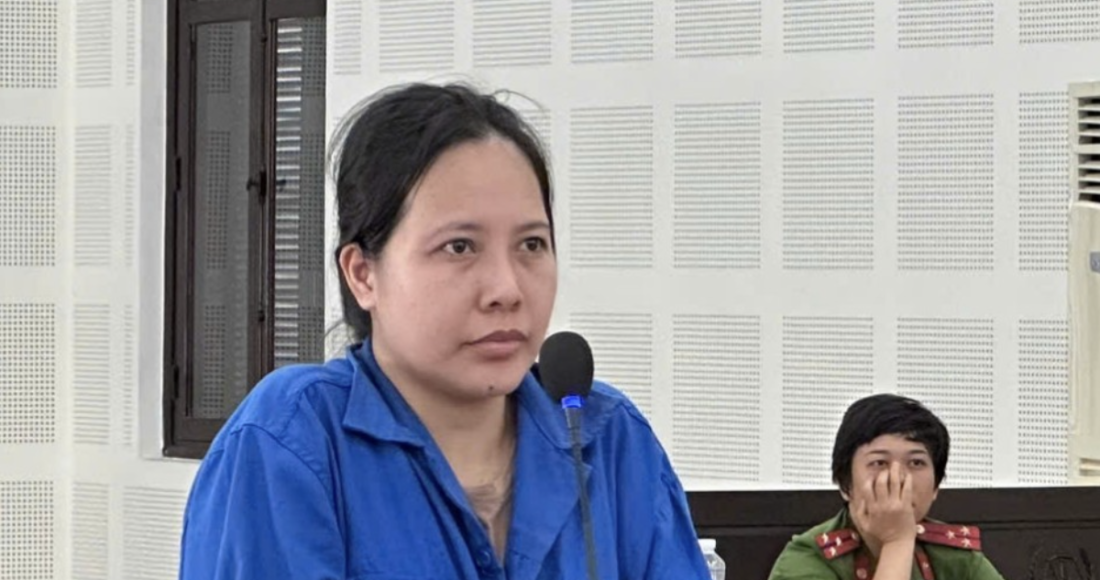 Bị cáo Đinh Thị Hoa Hồng tại phiên xử sơ thẩm. Ảnh: Trạng Chi