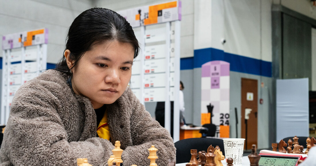 Phạm Lê Thảo Nguyên trong một ván đấu ở Olympiad cờ vua 2024 tại Budapest, Hungary. Ảnh: FIDE