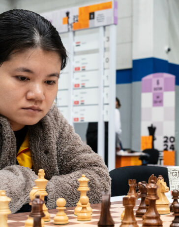 Phạm Lê Thảo Nguyên trong một ván đấu ở Olympiad cờ vua 2024 tại Budapest, Hungary. Ảnh: FIDE