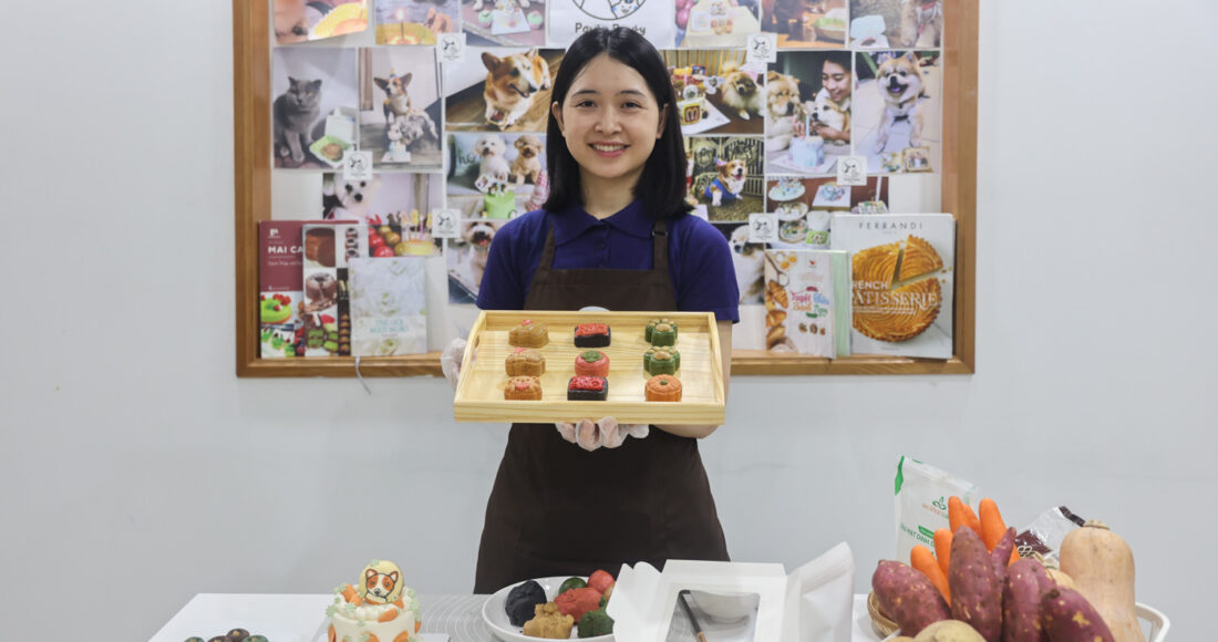 Tiệm của Nguyễn Thị Mai Lý làm nhiều loại bánh cho thú cưng. Ảnh: Quỳnh Trần