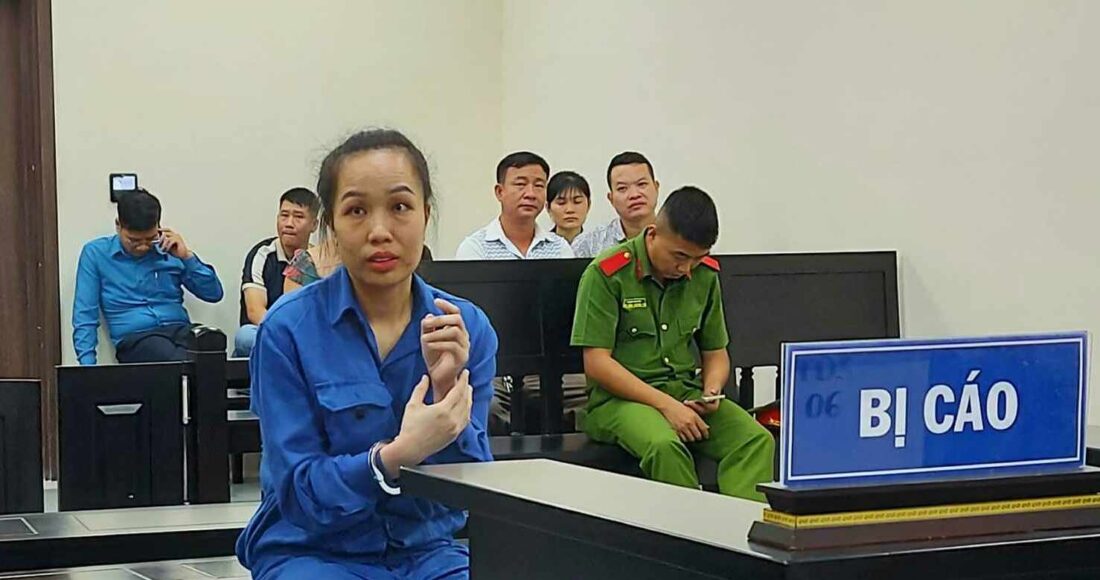 Bị cáo Nguyễn Thị Hưởng tại tòa ngày 24/9. Ảnh: Danh Lam