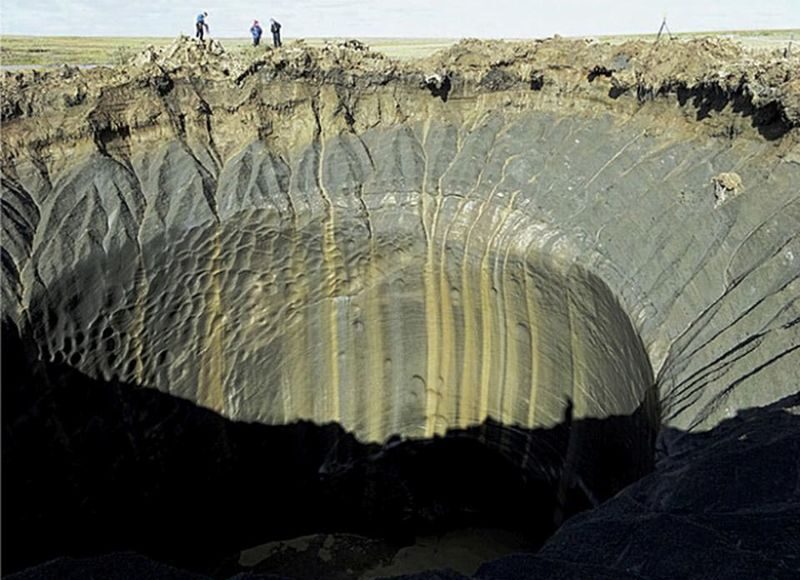 Hố nổ đầu tiên được phát hiện vào năm 2014, sau đó nhiều hố khác cũng xuất hiện trên khắp bán đảo Yamal. Ảnh: Felton Davis/Flickr