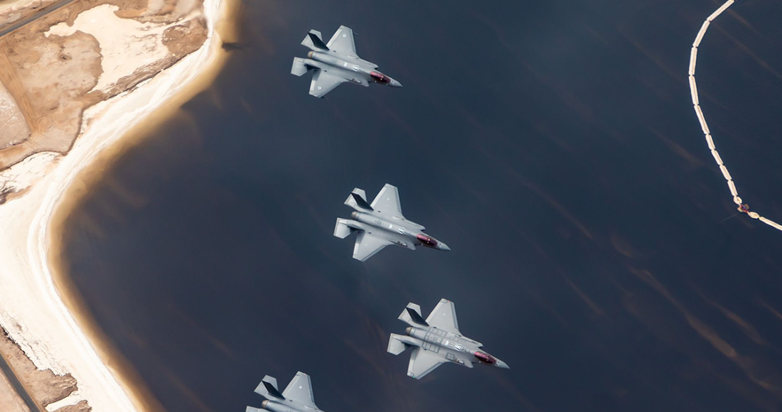 Tiêm kích F-35I Israel bay theo đội hình trong cuộc tập trận Cờ Xanh tháng 10/2021. Ảnh: IDF