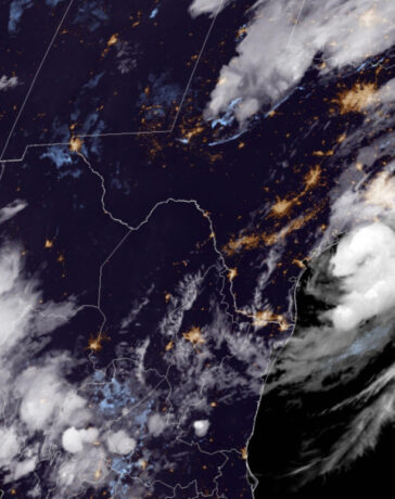 Hình ảnh vệ tinh cho thấy Beryl đang tiến gần đến bờ biển Texas ở Vịnh Mexico do vệ tinh GOES-16 (GOES East) của NOAA chụp lúc 11:56 CH (giờ miền Đông Hoa Kỳ) ngày 7 tháng 7 năm 2024. (Nguồn hình ảnh: Beryl đang tiến gần đến bờ biển Texas.)