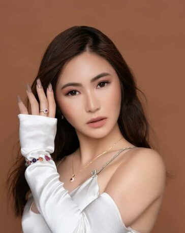 Công ty tung tin Hương Tràm mang thai bị phạt 10 triệu đồng