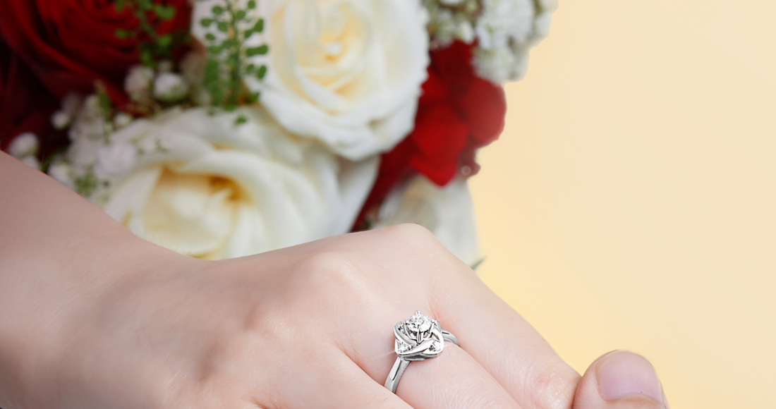 Nhẫn kim cương vàng trắng 14K trong bộ sưu tập Timeless Diamond của PNJ mang ý nghĩa tình yêu bền vững, gắn kết lâu dài. Ảnh: PNJ