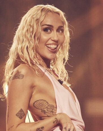 Ca sĩ Miley Cyrus. Ảnh: NBC