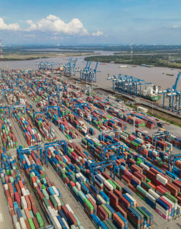 Container hàng hóa tại cCảng Cát Lái, TP Thủ Đức. Ảnh: Quỳnh Trần