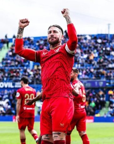 Ramos mừng bàn trong trận Sevilla thắng Getafe 1-0 hôm 30/3 tại La Liga. Ảnh: EFE