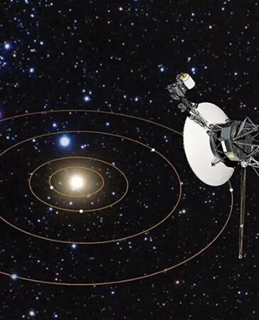 Mô phỏng tàu Voyager 1 chĩa về hướng Trái Đất. Ảnh: NASA