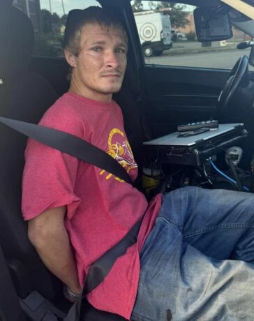 Kody Adams khi bị bắt. Ảnh: Oklahoma Highway Patrol