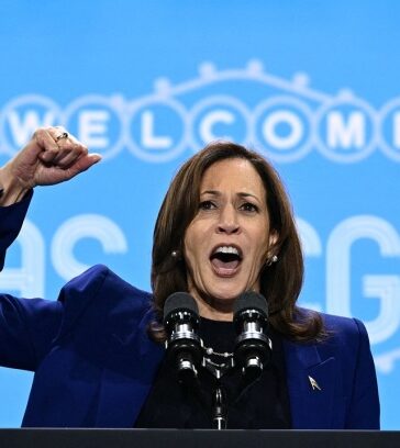 Phó tổng thống Mỹ Kamala Harris tại một sự kiện vận động tranh cử ở Las Vegas, bang Nevada, hôm 31/10. Ảnh: AFP