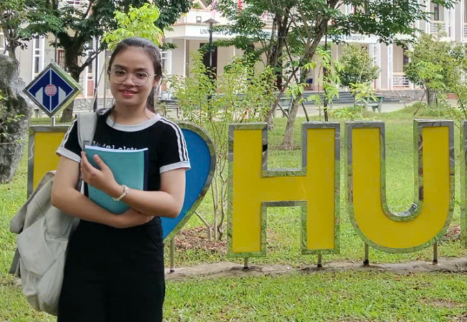Nguyễn Thị Ngọc Hà hiện là sinh viên năm thứ nhất Khoa ngôn ngữ Hàn Quốc, trường Đại học Ngoại ngữ Huế. Ảnh: Nhân vật cung cấp