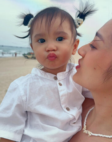 Bảo Anh và con gái Misum đi du lịch hồi tháng 9. Ảnh: Nhân vật cung cấp