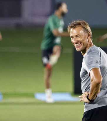 HLV Herve Renard trở lại dẫn dắt Arab Saudi, từ tháng 10/2024 để thay Roberto Mancini. Ảnh: AFP