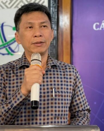 Giám đốc Sở Khoa học và Công nghệ TP HCM Nguyễn Việt Dũng chia sẻ cơ chế hoạt động của Sihub sáng 11/10. Ảnh: Hà An