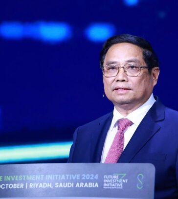 Thủ tướng Phạm Minh Chính ở Riyadh, Arab Saudi, ngày 30/10. Ảnh: Nhật Bắc
