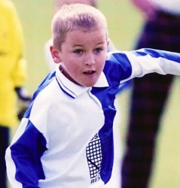 Harry Kane chơi cho Ridgeway Rovers FC khi mới năm tuổi. Ảnh: BBC