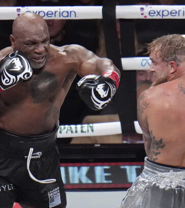 Mike Tyson (trái) trong trận đánh với Jake Paul ở sân AT&T, thành phố Arlington, bang Texas, Mỹ, tối 15/11/2024. Ảnh: AP