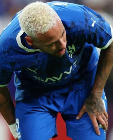 Neymar chấn thương trong trận Al Hilal gặp Esteghlal hôm 4/11. Ảnh: AFP