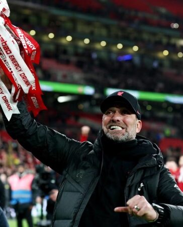 Klopp giành Cup Liên đoàn Anh với Liverpool hồi tháng 2/2024. Ảnh: Reuters