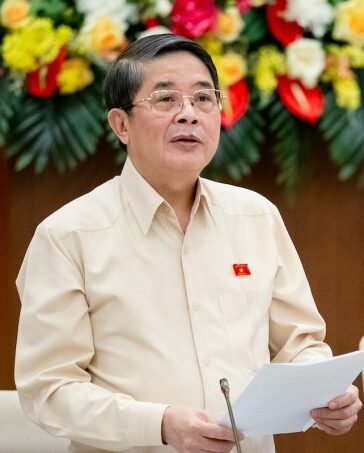 Phó chủ tịch Quốc hội Nguyễn Đức Hải kết luận phiên họp cho ý kiến về dự thảo Luật Thuế VAT, sáng 14/11. Ảnh: Media Quốc hội