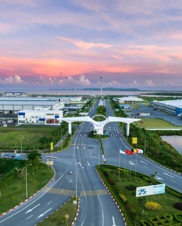 Khu công nghiệp Deep C Hải Phòng có thêm 4 dự án đầu tư lớn trong lần trao giấy chứng nhận chiều 14/11. Ảnh Lê Tân