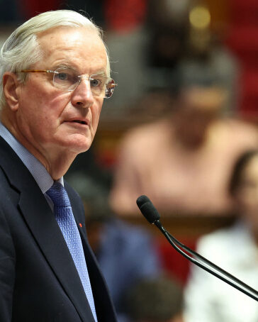 Thủ tướng Pháp Michel Barnier phát biểu tại quốc hội trước khi bị bỏ phiếu bất tín nhiệm ngày 4/12. Ảnh: AFP