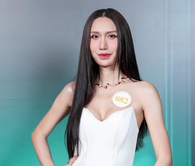 Ca sĩ Lynk Lee mặc đầm trễ nải ở vòng casting. Ảnh: Nhân vật cung cấp