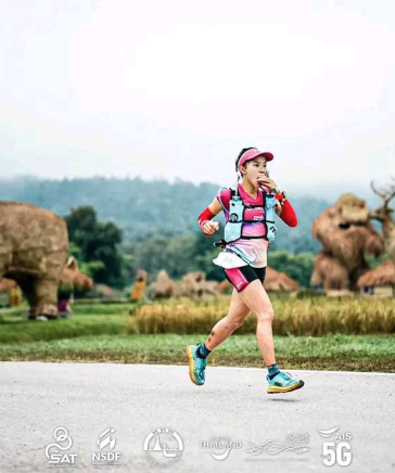 Hà Hậu trên đường chạy 100km Doi Inthanon 2023. Ảnh: UTMB Doi Inthanon