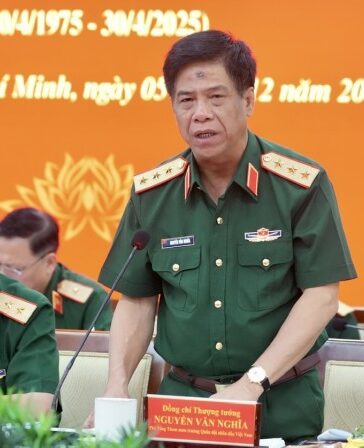 Thượng tướng Nguyễn Văn Nghĩa phát biểu tại buổi làm việc, chiều 5/12. Ảnh: Lê Tuyết