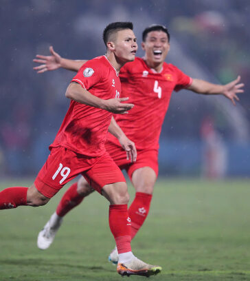 Quang Hải (số 19) mừng bàn trong trận Việt Nam hạ Indonesia 1-0 tại bảng B, ASEAN Cup trên sân Việt Trì, tỉnh Phú Thọ tối 15/12/2024. Ảnh: Lâm Thỏa