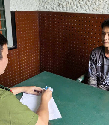 Đoàn Đức Vinh tại cơ quan điều tra. Ảnh: Nghiêm Túc